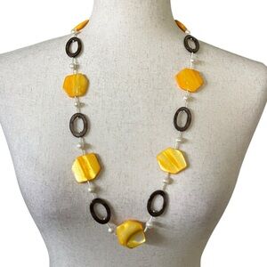 Premier Designs Yellow Mother of Pearl Hexagon Necklace.